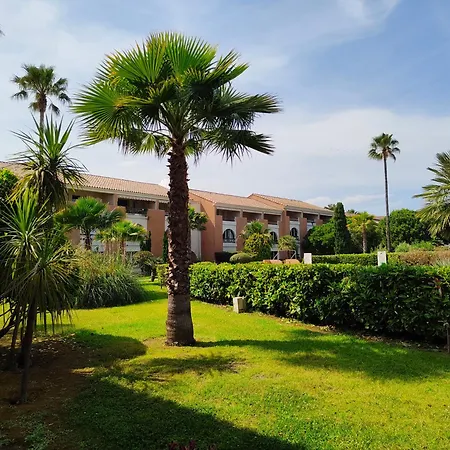 Climatizzato Di 42 Mq A Marina Di Bravone A 200m Dalla *