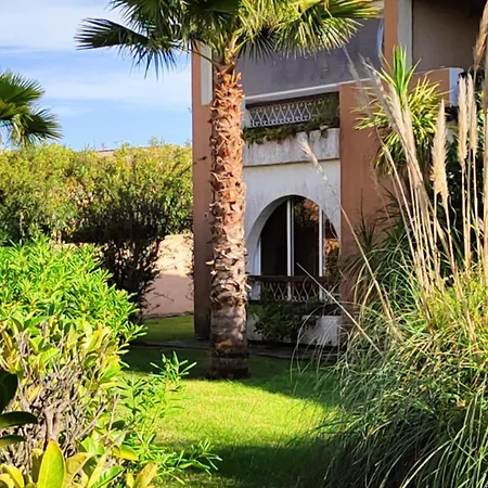 Climatizzato Di 42 Mq A Marina Di Bravone A 200m Dalla Apartment