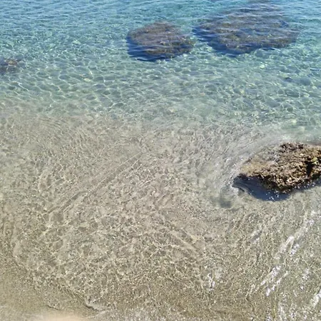 Climatizzato Di 42 Mq A Marina Di Bravone A 200m Dalla