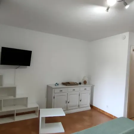 Climatizzato Di 42 Mq A Marina Di Bravone A 200m Dalla