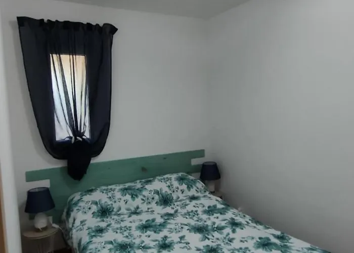 Climatizzato Di 42 Mq A Marina Di Bravone A 200m Dalla